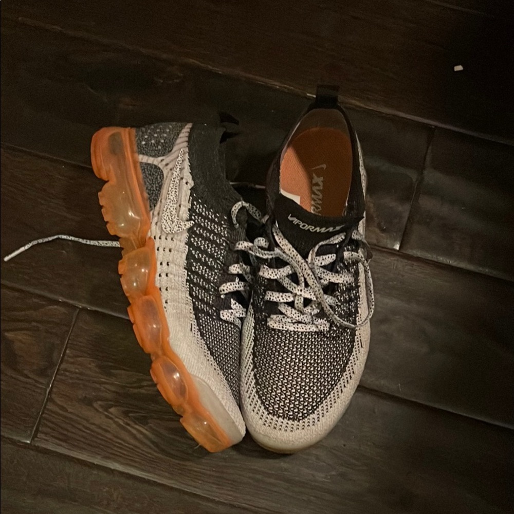Nike VaporMax Black and White Sneakers with Orange Soles. Size 9 (Men’s 7.5) EUC
